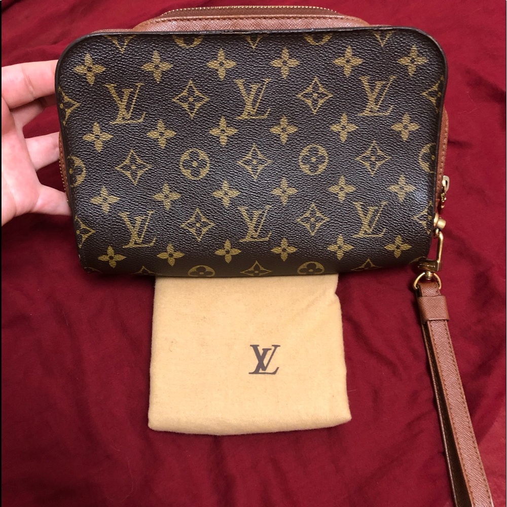 Authentic Louis Vuitton orsay clutch wristlet bag